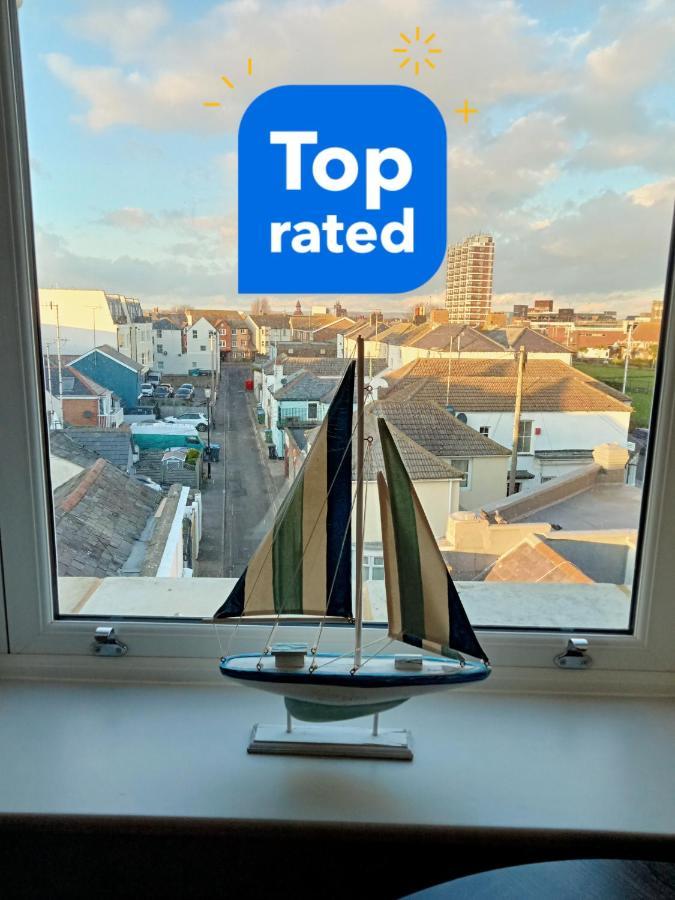Glorious Duplex Holiday Apartment By The Sea Bognor Regis Eksteriør bilde